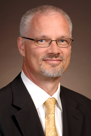 portrait of Keith Hjelmstad