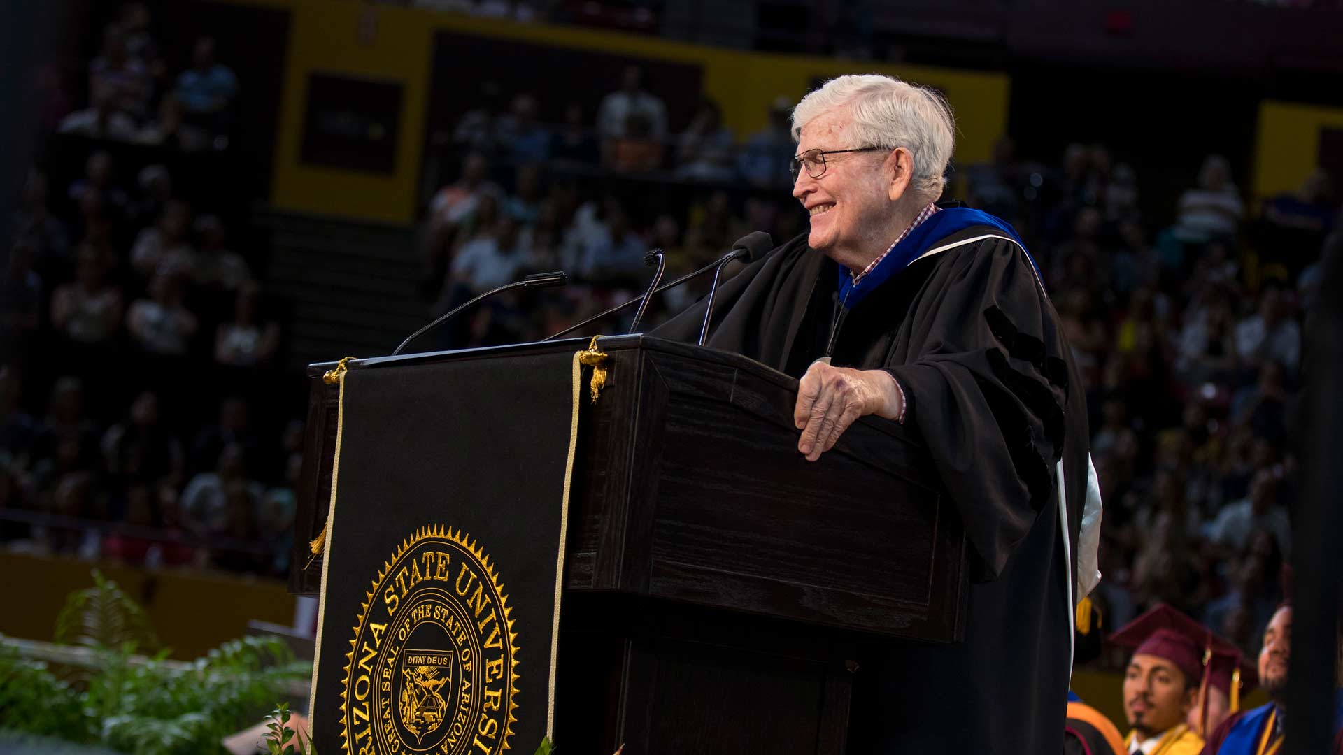 Ira A. Fulton speaking at a Fulton Schools graduation ceremony